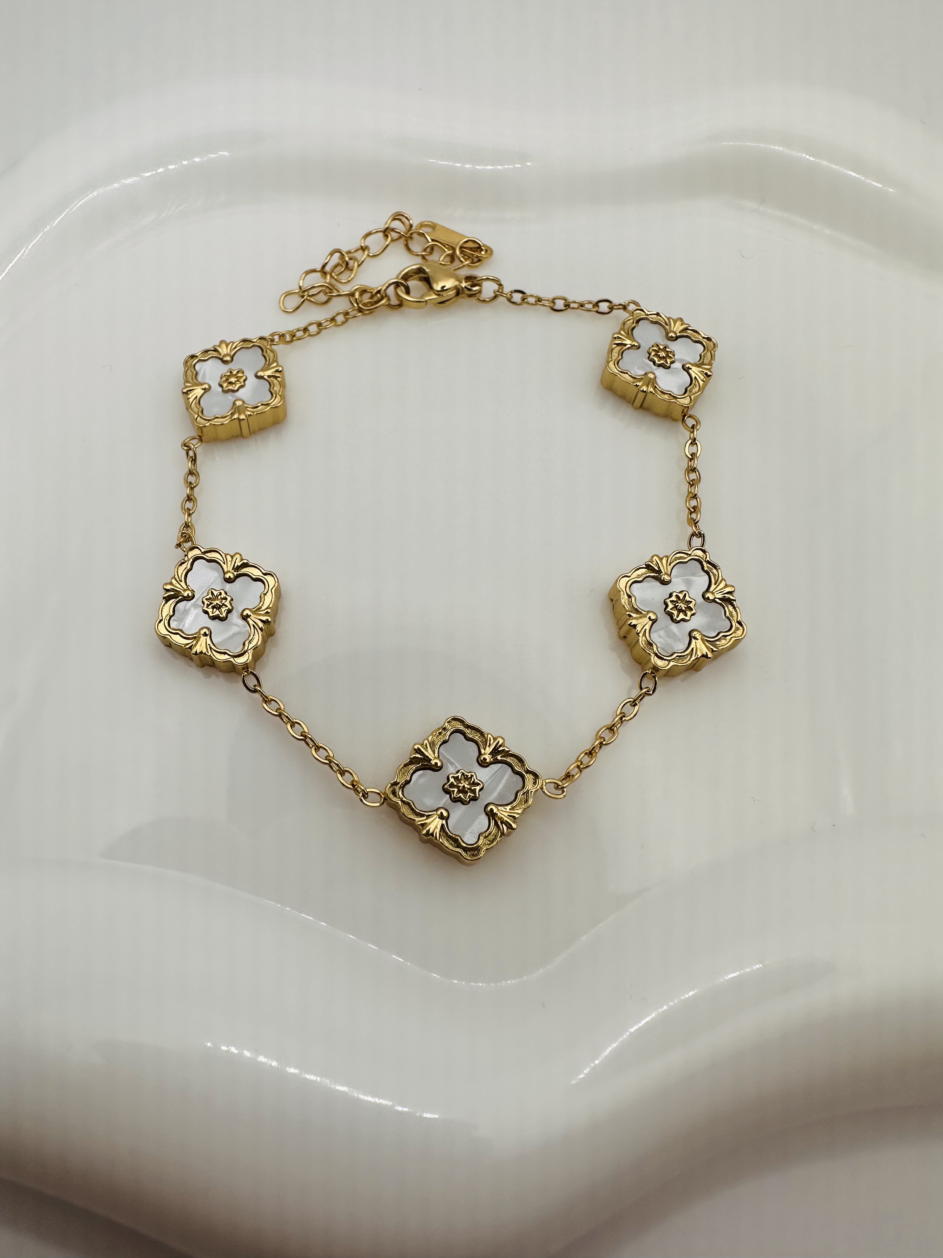 Pearl Shine bracelet