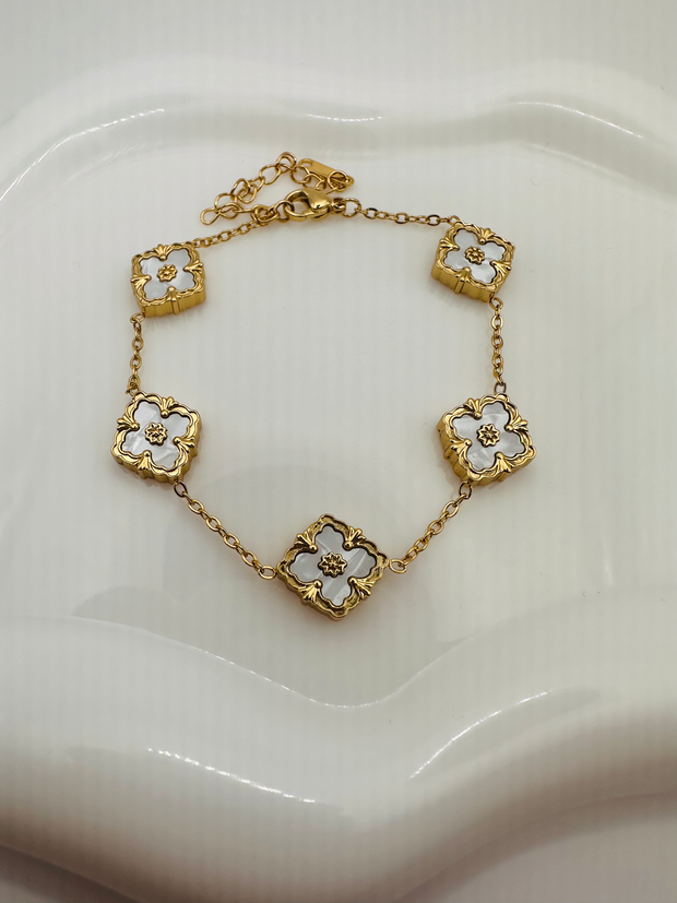 Pearl Shine bracelet