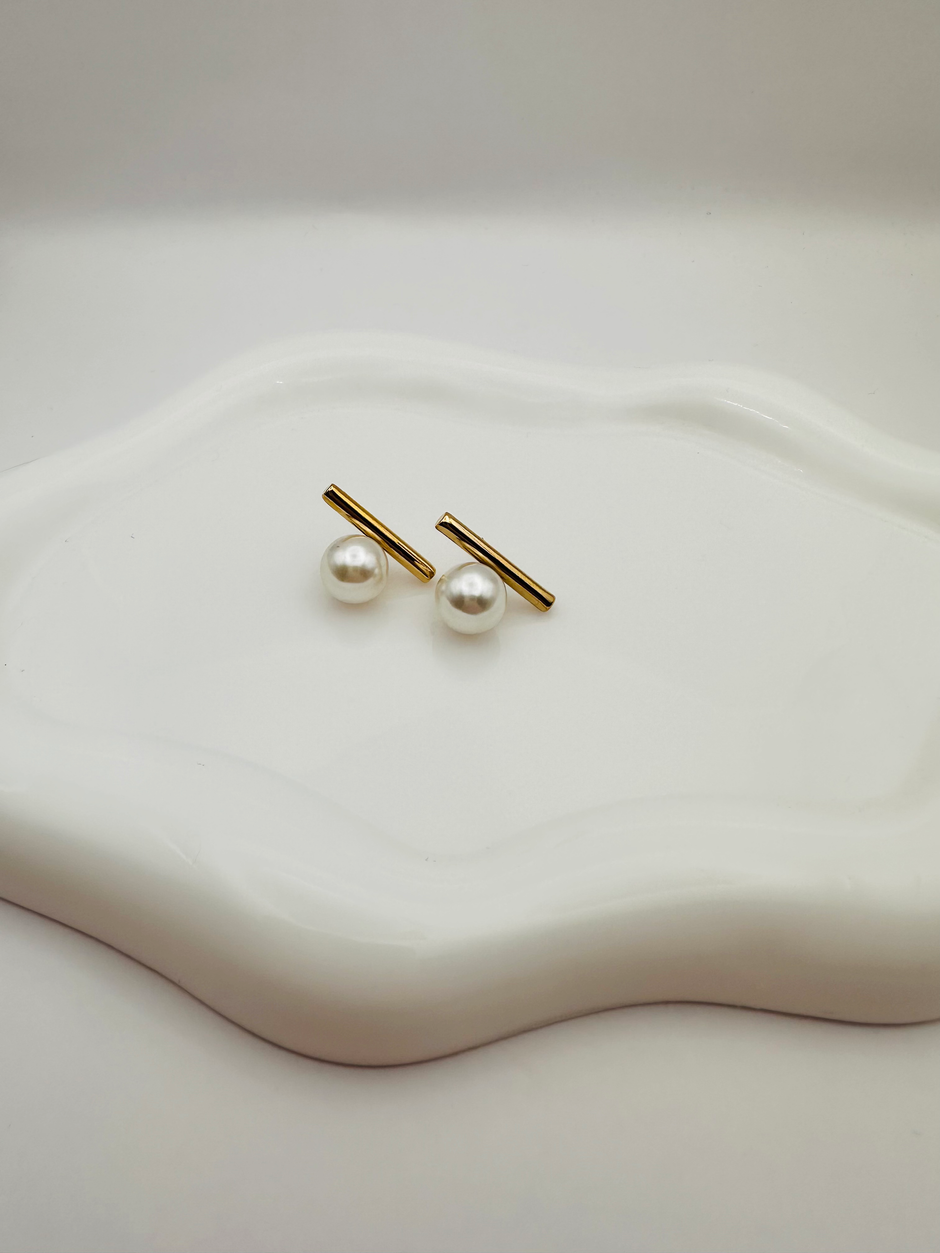 Freya earrings