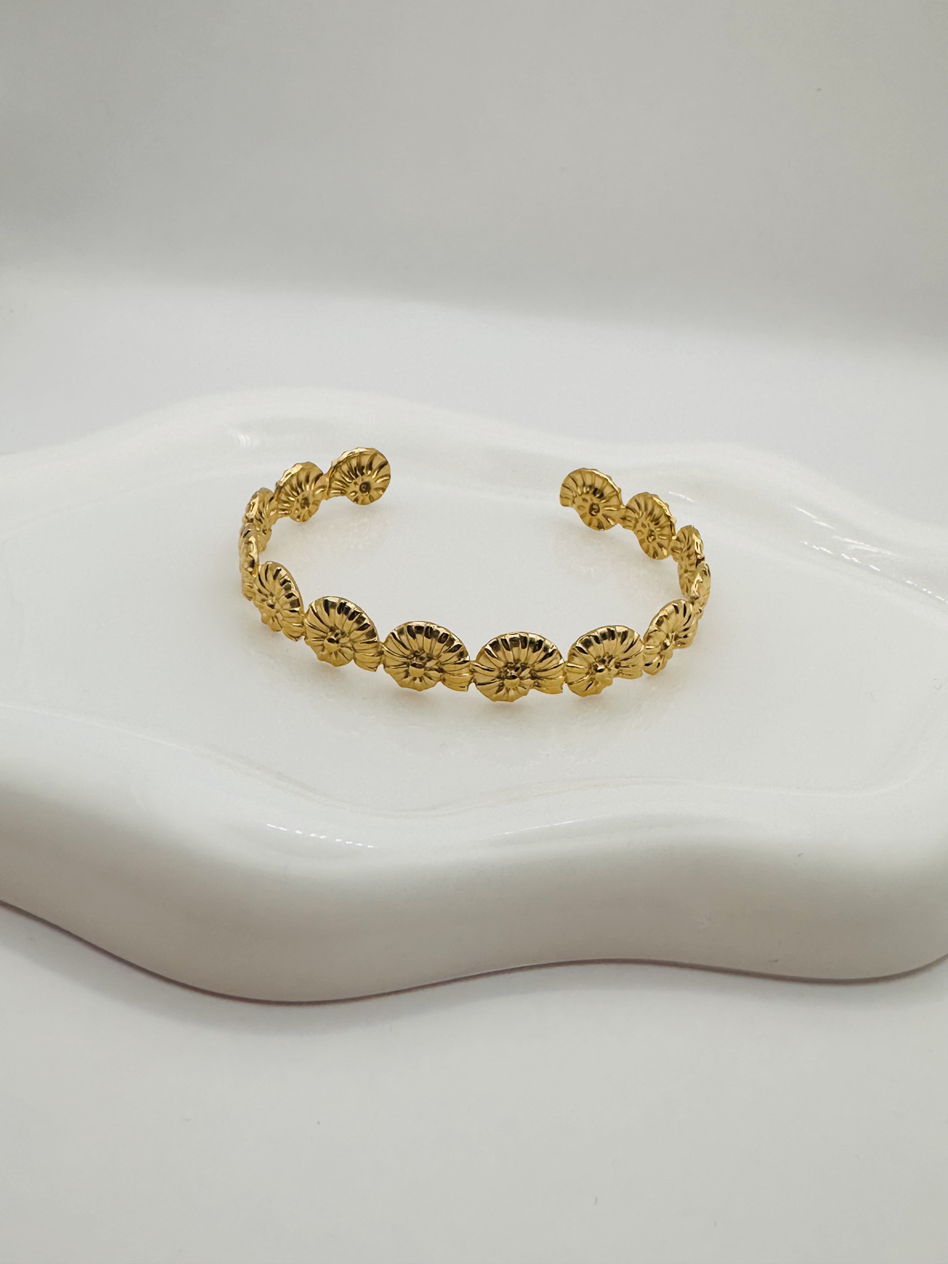 Solaria Cuff bracelet