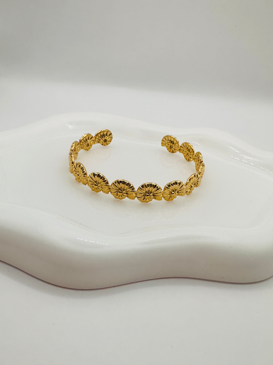 Solaria Cuff bracelet