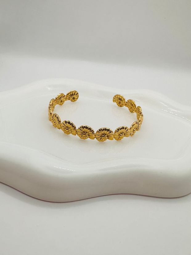 Solaria Cuff bracelet