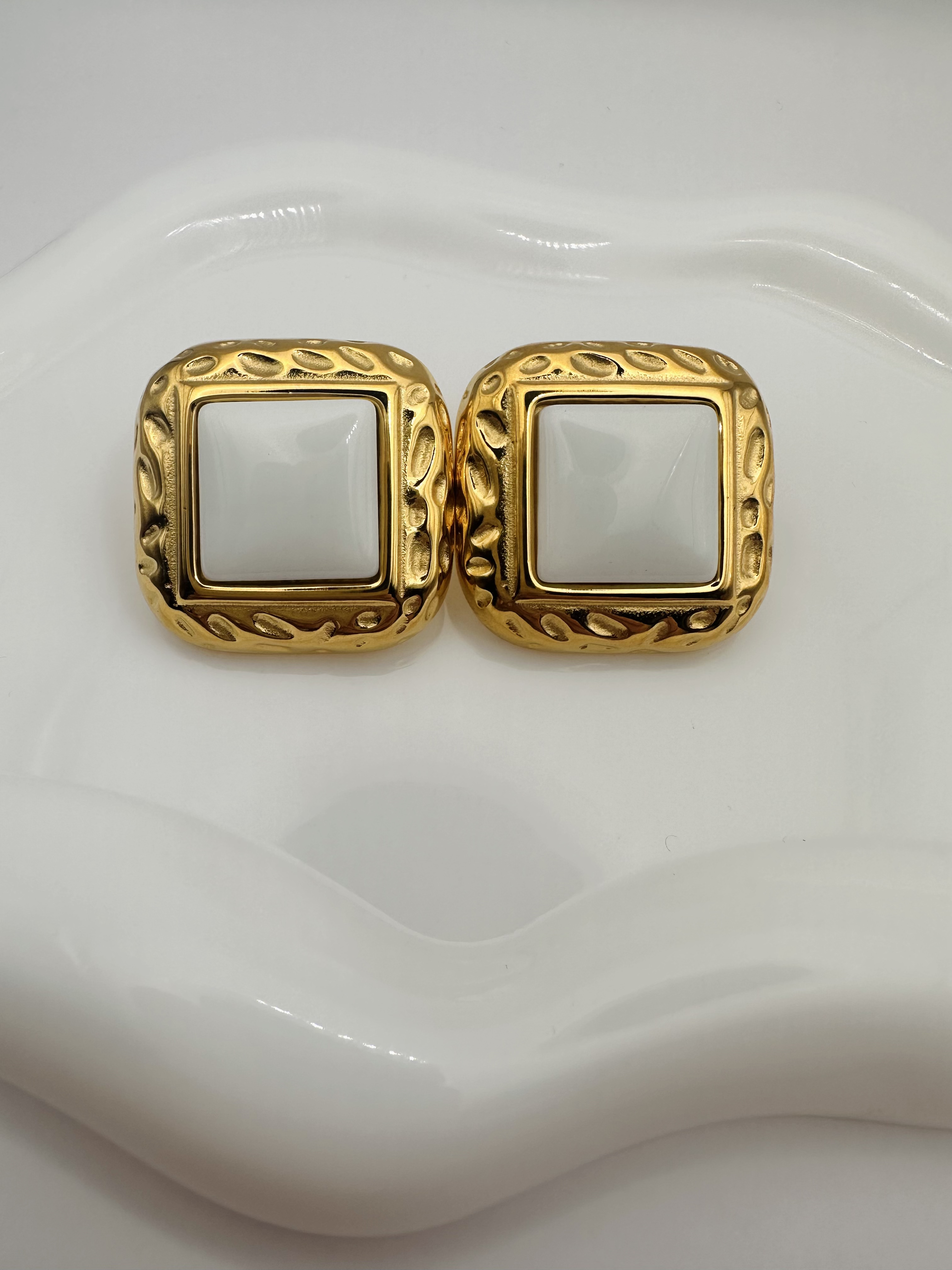 Golden Cream earrings