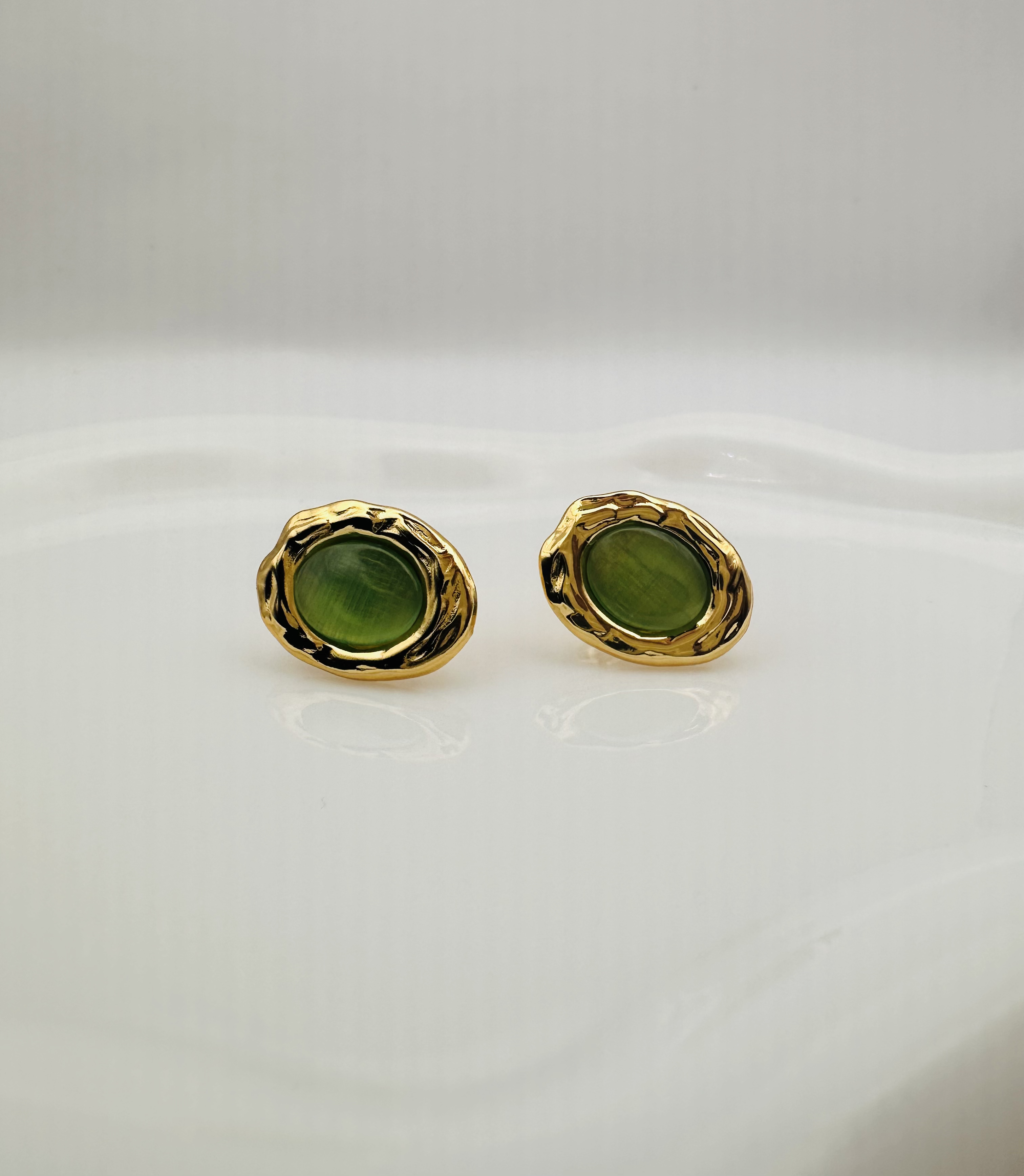 Golden Emerald earrings