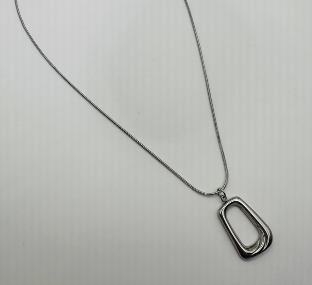 Raw Elegance Silver necklace