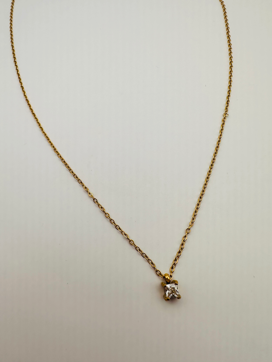 Tiny Sparkle necklace