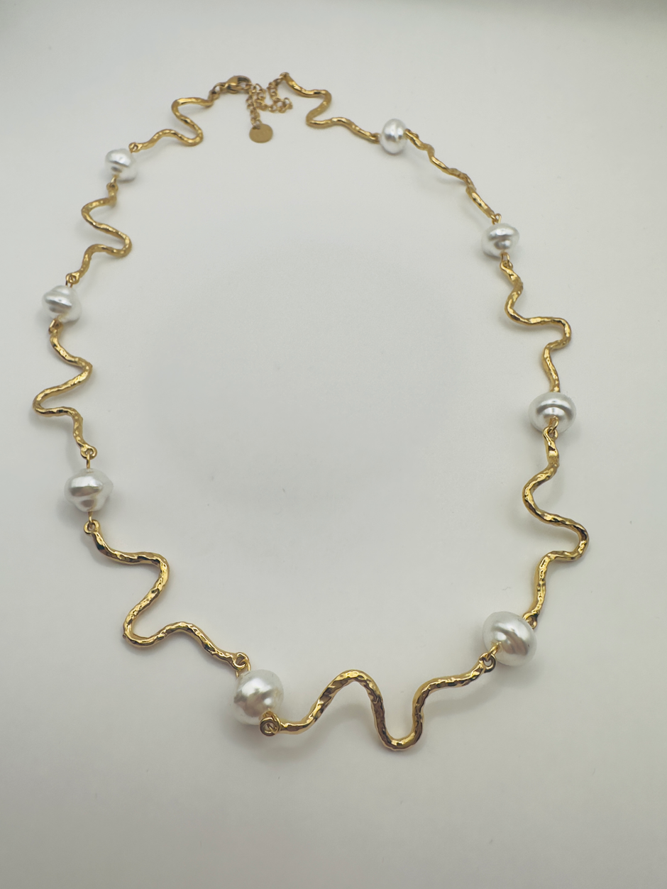 Kymata necklace
