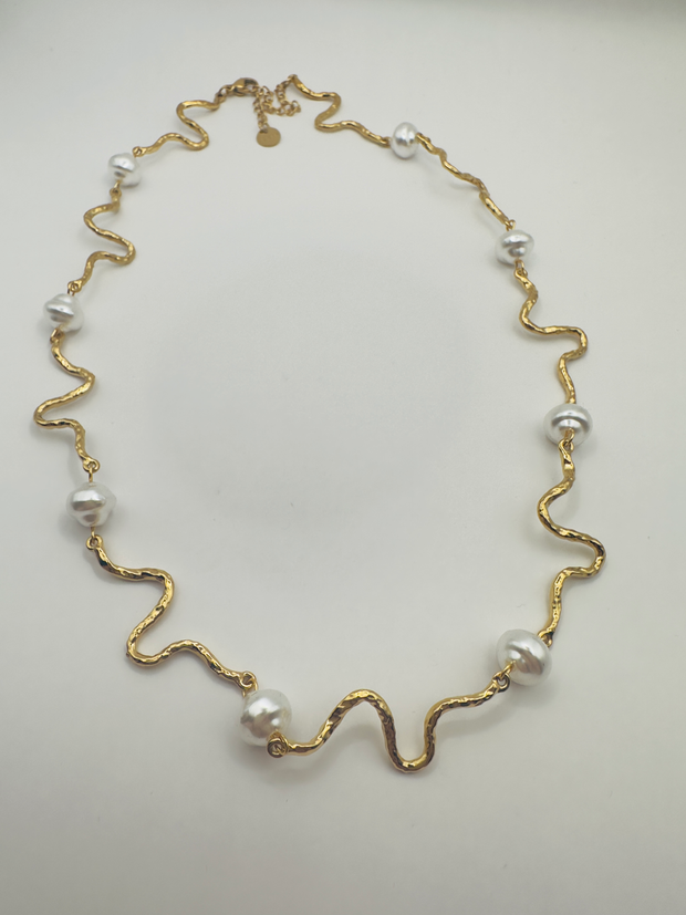 Kymata necklace