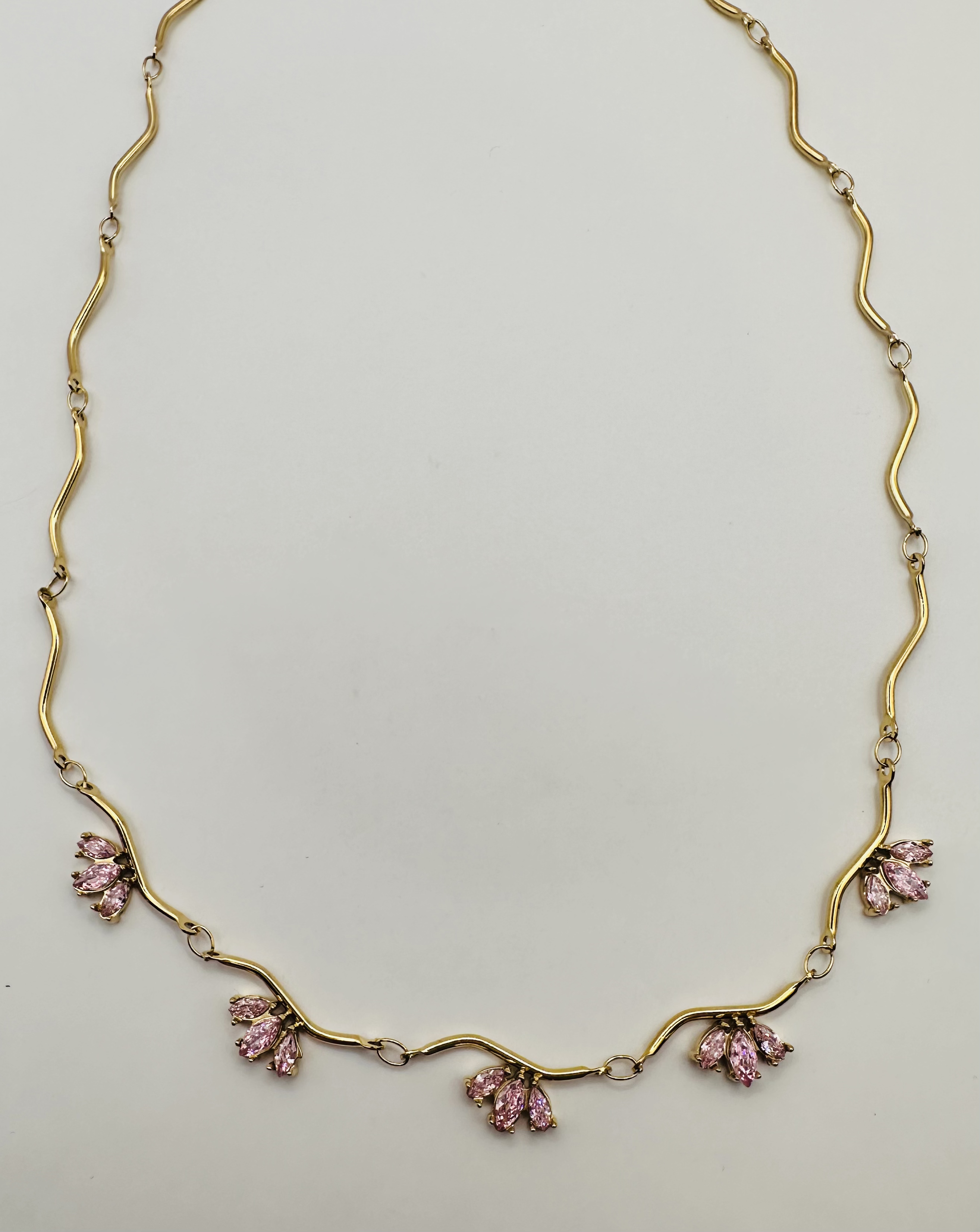 Flora Wave necklace