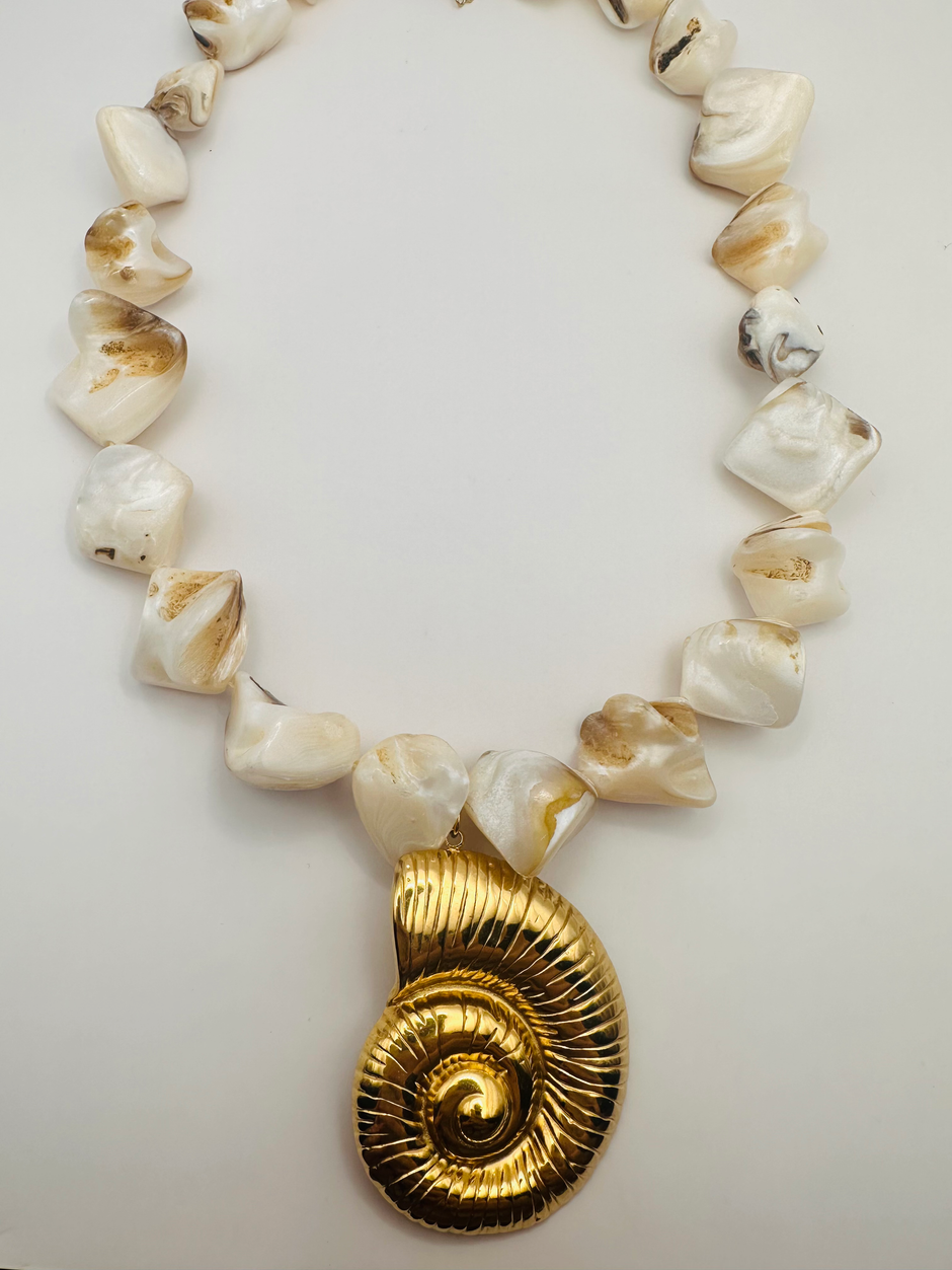 Galatea necklace