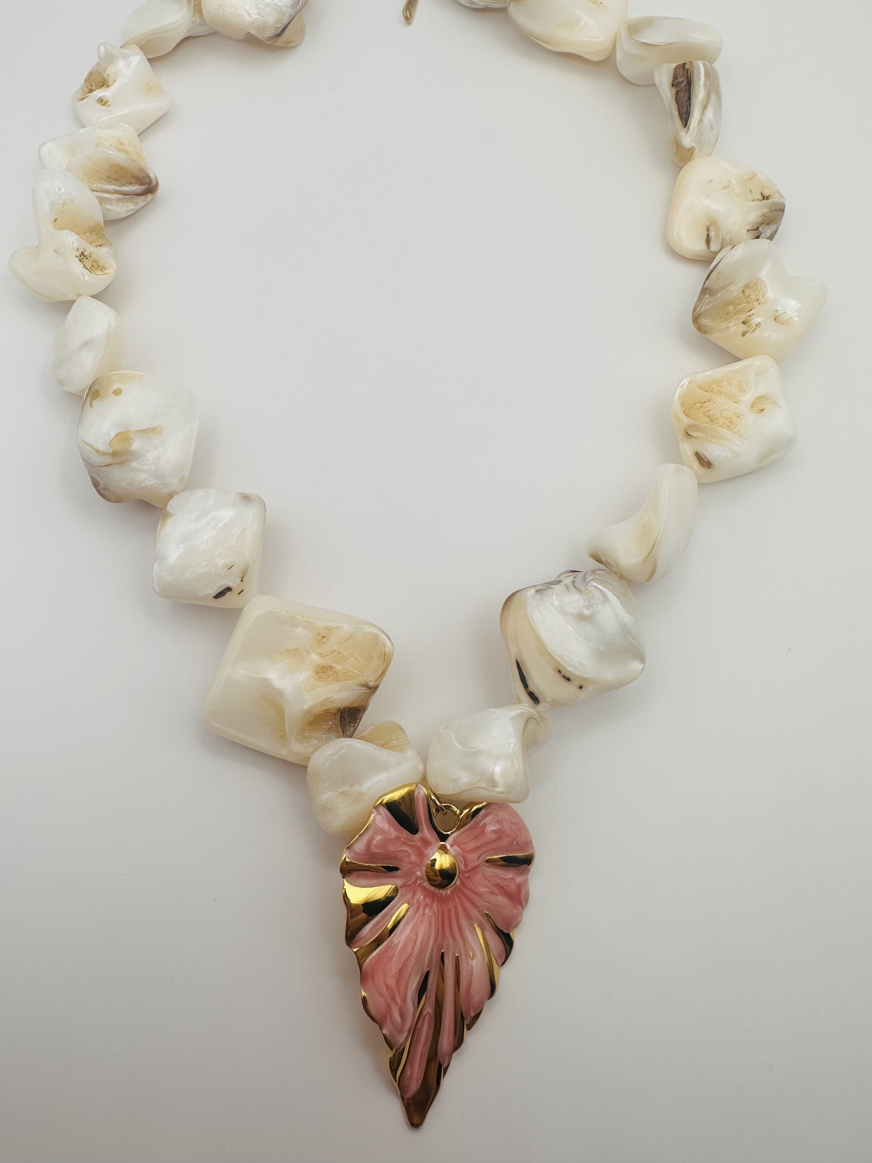 Tropical Nacre necklace