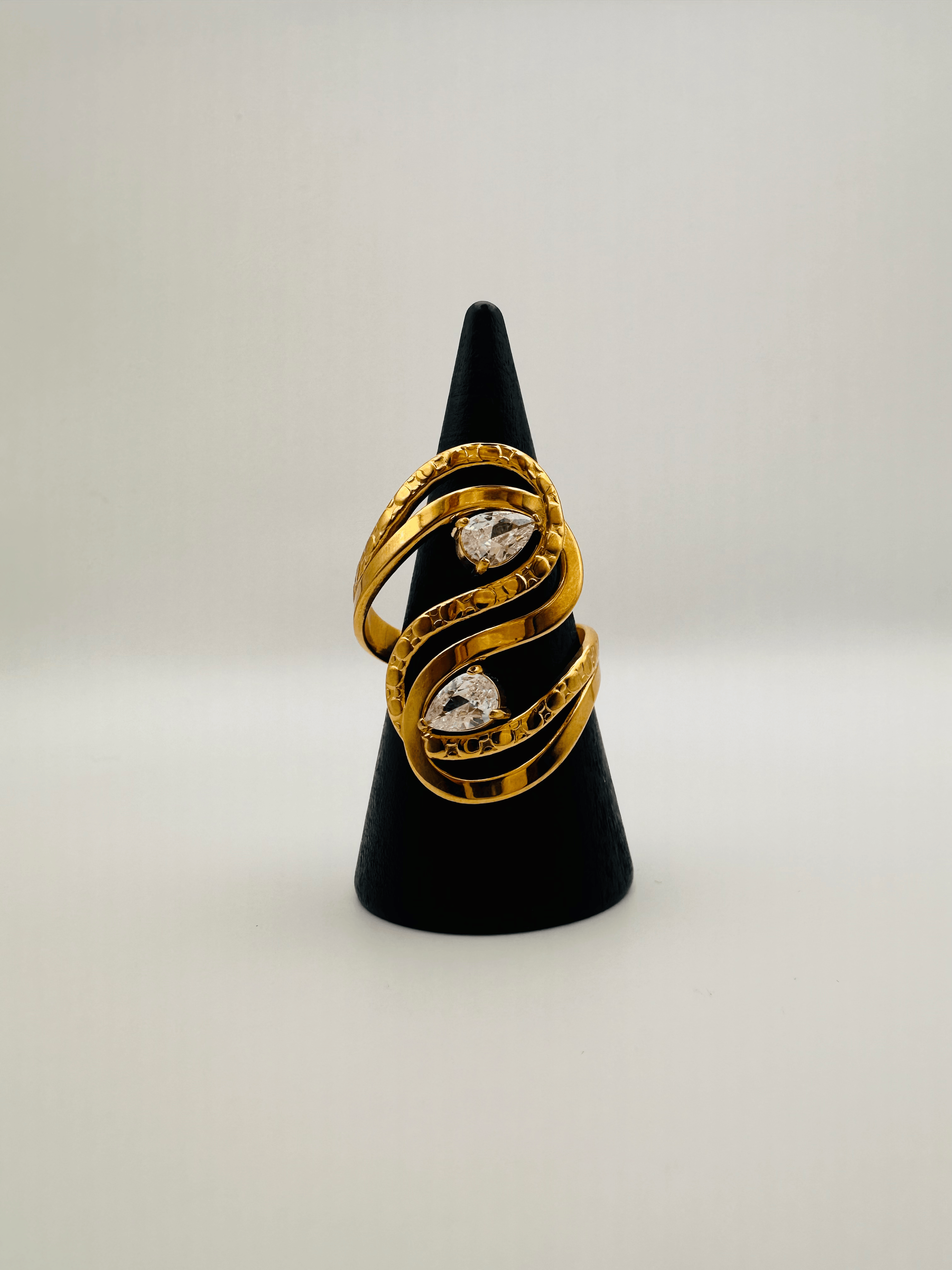Aveline Gold ring