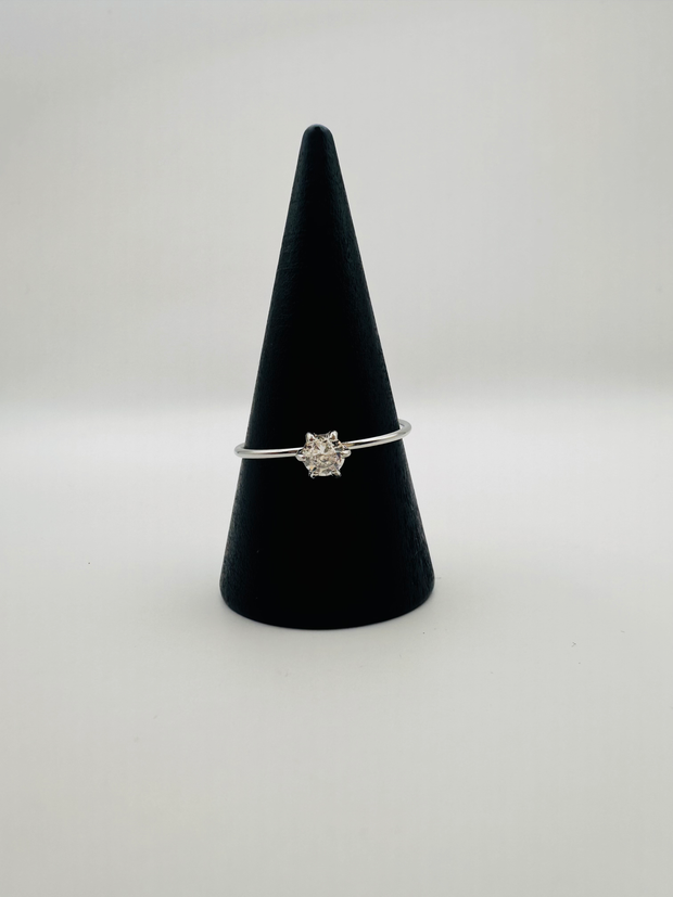 Cleo Solitaire silver ring