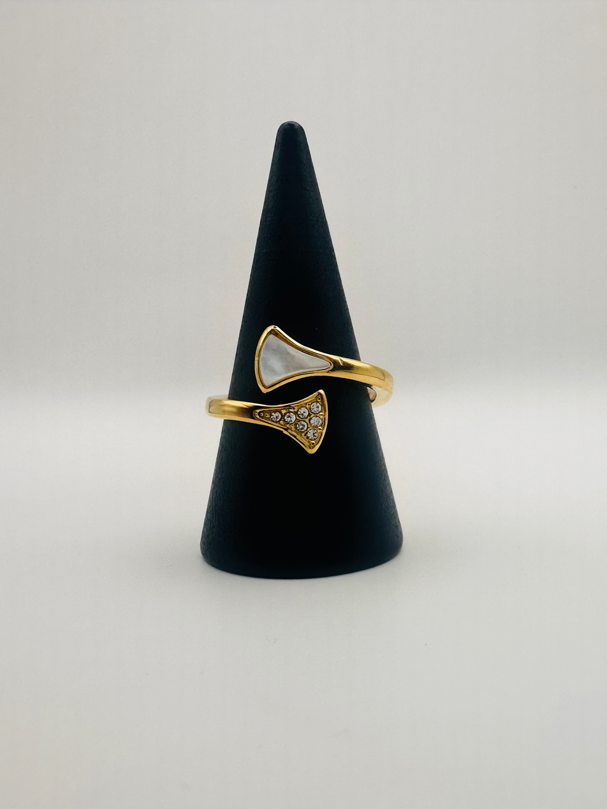 Valeria ring